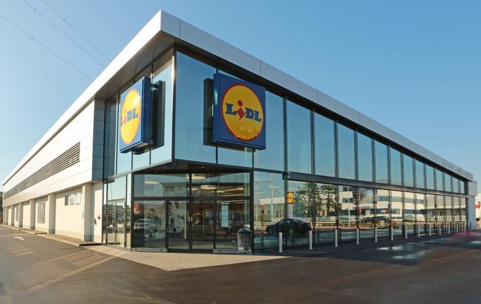 Compania Lidl România păstrează tradiția zilelor libere de Paște pentru angajați Lidl România a anunțat că, pentru al doilea an consecutiv, angajații săi vor beneficia de două zile libere de sărbători