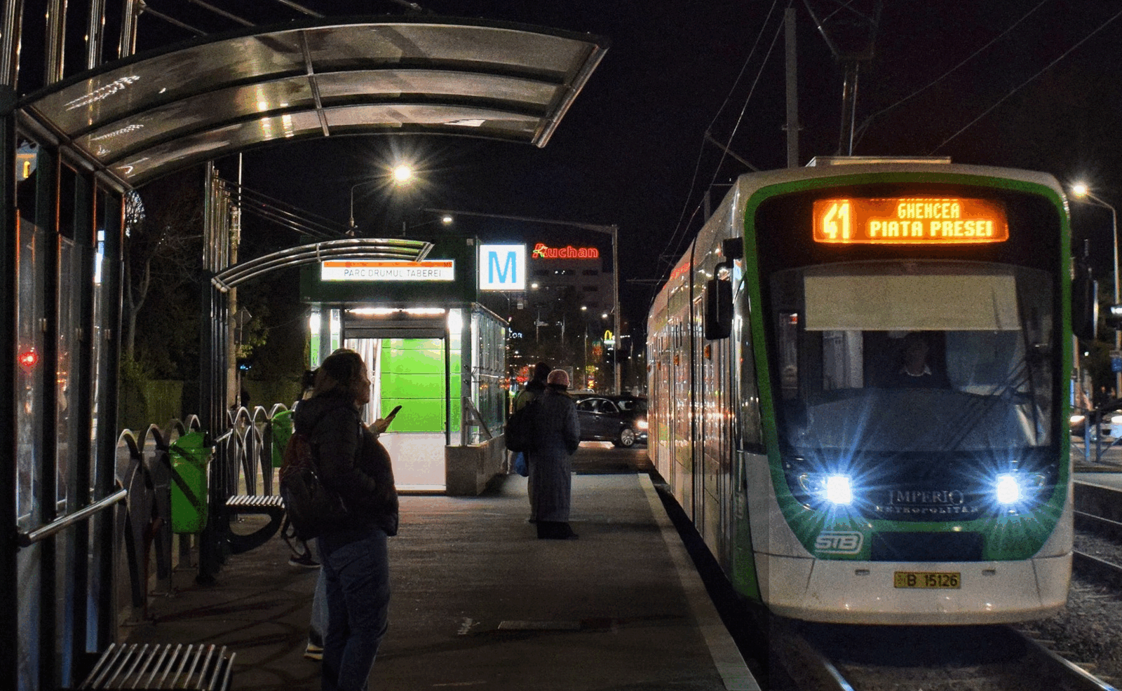 STB: 25 de linii de noapte în București, de Paște