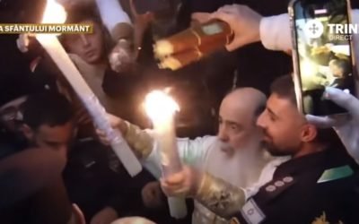 Sfânta Lumină de la Ierusalim, în România: Flacăra a ajuns la credincioși