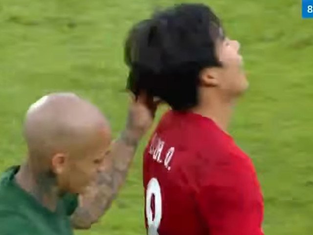 Alex Mitriță a rupt tăcerea după incidentul de pe teren, recunoscând că a eșuat în încercarea de a controla impulsurile și regretând gestul care i-a adus cartonașul roșu