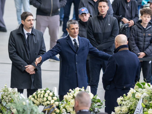 Grecii, furioși pe Răzvan Lucescu: Decizie șocantă după moartea lui Mircea Lucescu