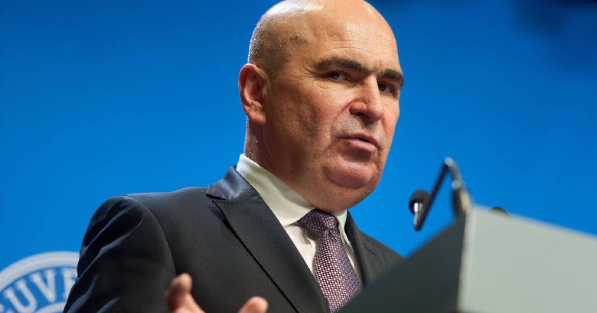 Guvernul intensifică controalele și pregătește modificări legislative pentru protejarea resurselor naturale Guvernul României a anunțat demararea unui set de măsuri menite să controleze mai riguros exploatarea agregatelor minerale din albiile cursurilor de apă
