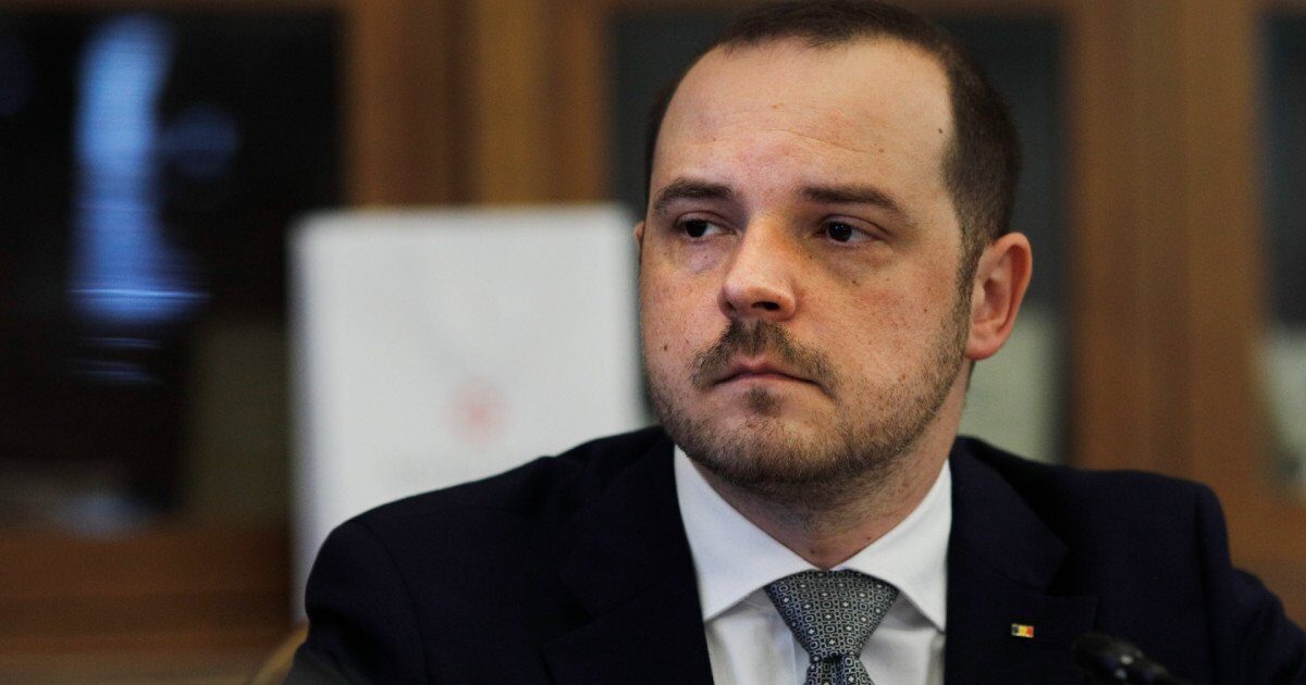 Ministrul Sănătății, Alexandru Rogobete, a declarat duminică la Antena 3 CNN că de gândește deja la o campanie de transparentizare și la elaborarea unor reguli clare pentru toate clinicile medicale, pentru a preveni astfel de situații pe viitor