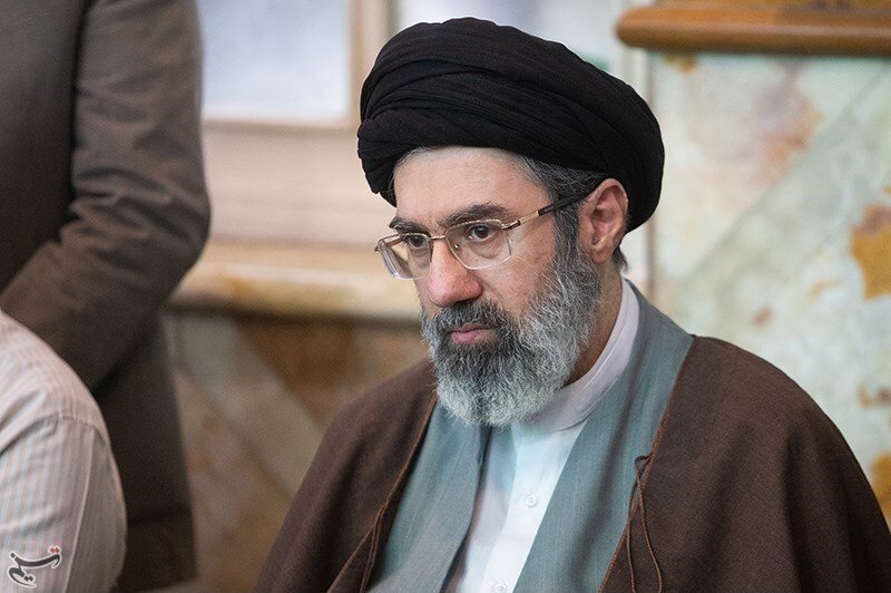 Ayatollahul Mojtaba Khamenei, desfigurat, se reface după răniri grave