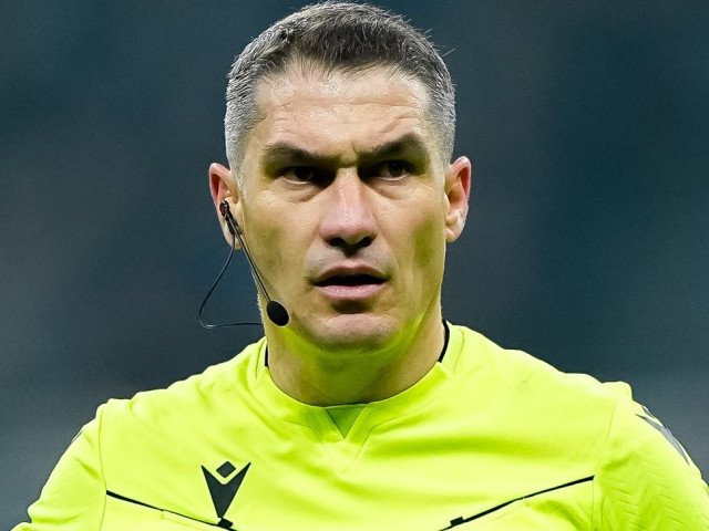 Spaniorii l-au numit pe Istvan Kovacs după ce acesta a fost numit arbitru principal în meciul dintre Barcelona și Atlético Madrid, partida disputată pe 8 aprilie 2023 în cadrul La Liga
