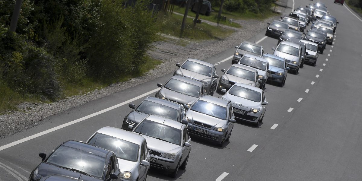 Aglomerație infernală pe Valea Prahovei: Cozi kilometrice după Paște
