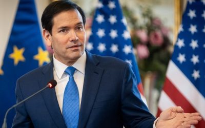 Secretarul de Stat american Marco Rubio a lăudat sprijinul României pentru operațiunile SUA în Orientul Mijlociu Senatorul american Marco Rubio, secretar de stat, a avut o convorbire cu ministrul de externe al României, Oana Țoiu, în cadrul căreia a exprimat mulțumiri pentru suportul „rapid și decisiv” acordat de București în contextul operațiunilor Statelor Unite menite să consolideze securitatea în Orientul Mijlociu