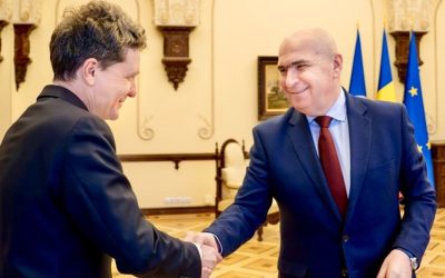 Președintele Nicușor Dan despre posibilitatea demisiei lui Ilie Bolojan în contextul crizei politice Președintele Nicușor Dan a afirmat marți, în timpul unei vizite la Timișoara, că nu intenționează să ceară demisia premierului Ilie Bolojan în cazul în care PSD decide să părăsească guvernarea