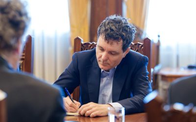 Ministrul Justiției a transmis către Cotroceni propunerile pentru conducerea marilor parchete Ministrul Justiției, Radu Marinescu, a depus oficial marți, către Președintele Nicușor Dan, propunerile pentru conducerea principalelor parchete din țară, după finalizarea procedurilor legale prevăzute de lege