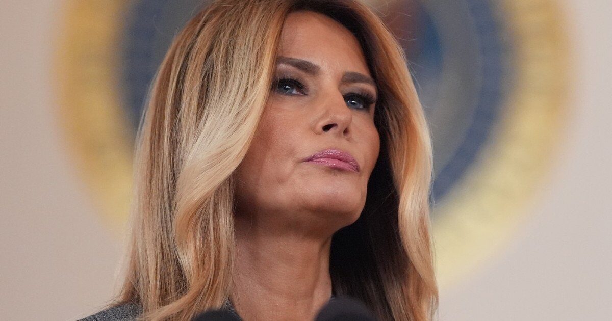 Supraviețuitorii lui Epstein acuză: Melania Trump dă vina pe victime