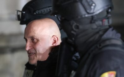 Potra rămâne după gratii: Fiul și nepotul, sub control judiciar