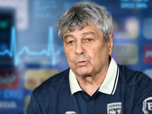 Mircea Lucescu, cel mai titrat antrenor român, urma să fie externat vineri, 3 aprilie, din spital, după ce a fost internat pentru investigații și tratament