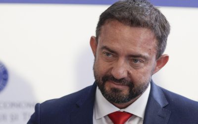 Director TAROM: „Kerosen scump, nu lipsă”. Cât costă vacanța în vară?