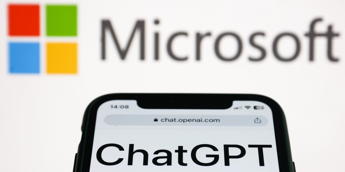 Microsoft, umilită: ChatGPT părăsește exclusivitatea, aterizează pe AWS