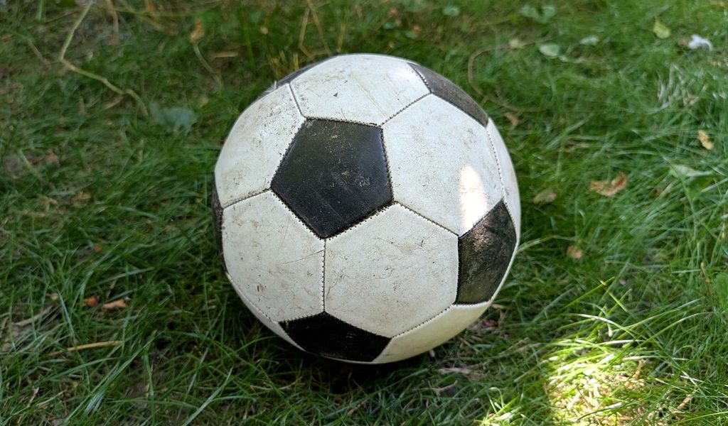 Atac armat sângeros: Fotbalist ghanez ucis după un atentat asupra echipei sale