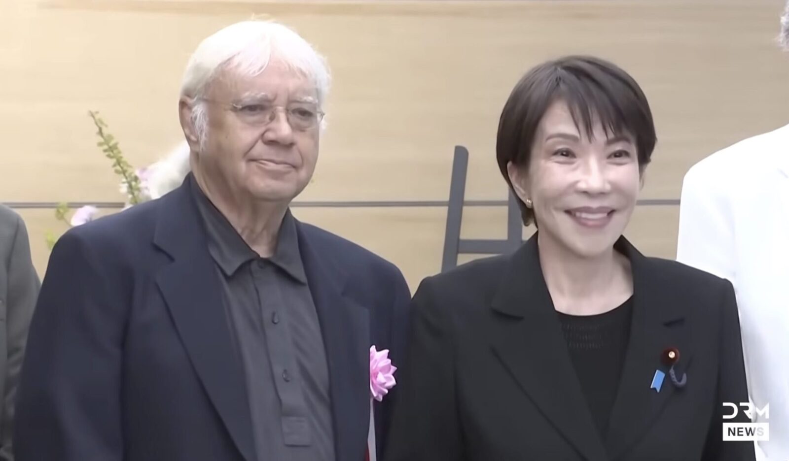Premierul Japoniei, fan Deep Purple: „Burn” antrenează furia în familie