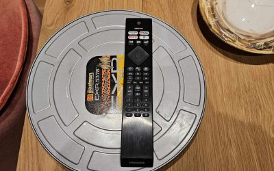 Actualizarea sistemului de operare pe Smart TV poate părea o solicitare minoră, însă reprezintă o acțiune esențială pentru a menține funcționarea optimă, securitatea și compatibilitatea dispozitivului