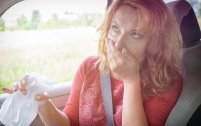 Rău de mașină: Scapă INSTANT cu un gest simplu. Ajutor la drum!