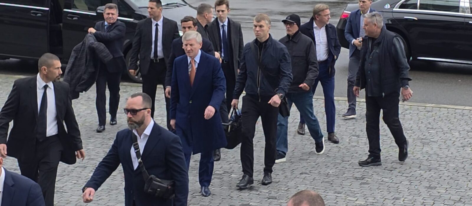 Ahmetov, miliardarul ucrainean, la București pentru Lucescu.