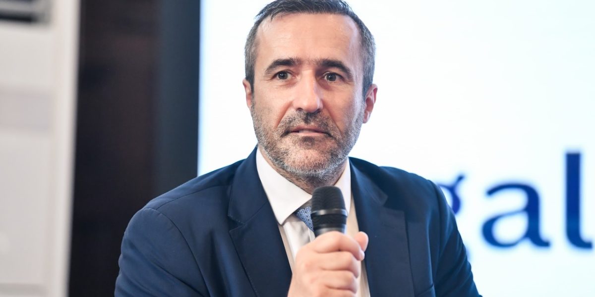 Statul ”curăță” forța de muncă străină: patronatele prevăd moartea afacerilor