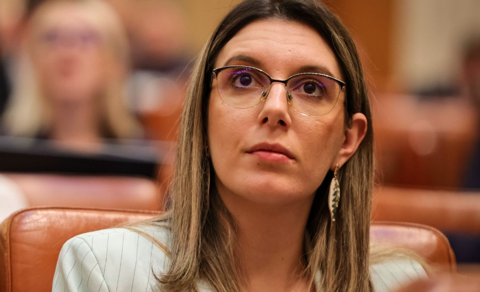 Buzoianu vrea să oprească importurile de deșeuri sub eticheta second hand: o mafie profită, România nu mai vrea să devină groapa de gunoi a Europei