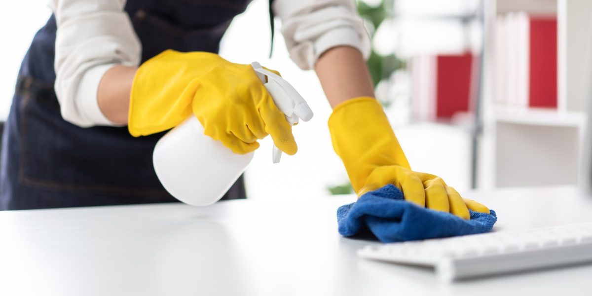 Curățenie-record în România: Cererea de servicii a crescut cu 57%