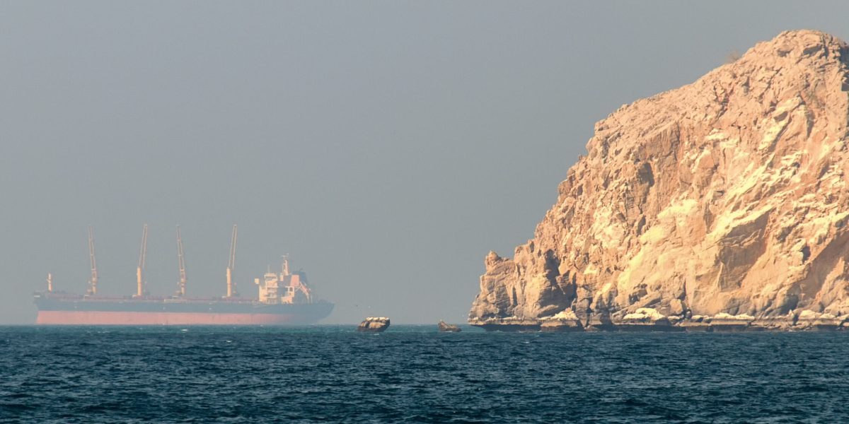 Blocada SUA în Ormuz: Iranul avertizează că armistițiul e în pericol