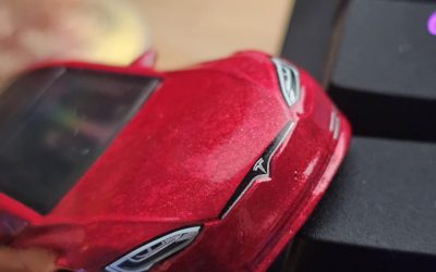 Problemele camerei de marșarier la Tesla pot fi cauzate atât de factori software, cât și de condiții fizice sau conexiuni hardware, iar identificarea acestora este esențială pentru evitarea intervențiilor costisitoare