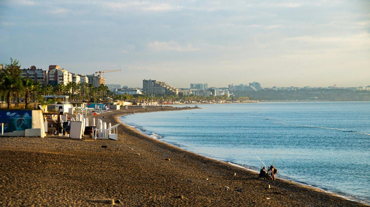Litoralul românesc, dezamăgire de Paște: Turiștii au fugit în Bulgaria
