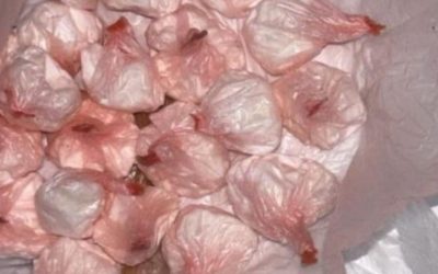 CRAIOVEAN prins cu cocaină: Zeci de doze descoperite de polițiști în mașină