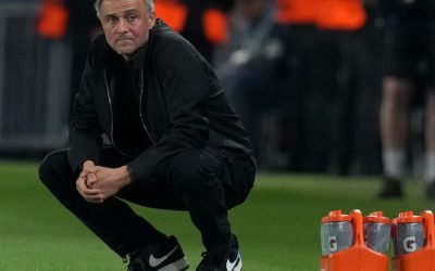 Nemulțumire la Paris: Luis Enrique, dezamăgit de prestația echipei în fața lui Liverpool Antrenorul echipei Paris Saint-Germain, LUIS ENRIQUE, nu și-a ascuns dezamăgirea după meciul cu Liverpool, evidențiind aspecte care l-au nemulțumit în mod deosebit