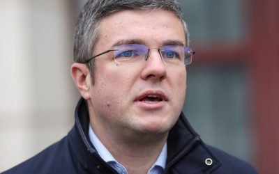 Decizie extremă pentru şantierul naval din Mangalia: falimentul este inevitabil Ministrul Economiei, Irinel Dărău, a confirmat marți că situația șantierului naval din Mangalia a atins un punct critic, marcând sfârșitul unor ani de degradare financiară
