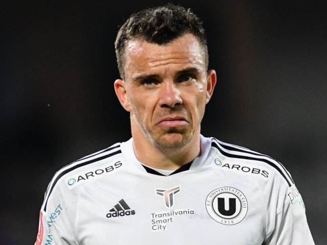Dan Nistor, jucătorul de la Rapid, a fost pus pe punct după declarațiile făcute recent, iar reacția conducerii lui U Cluj a fost rapidă și fermă, intervenind aproape imediat pentru a clarifica situația