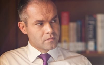 Funeriu, verdict crunt despre manualele școlare: „Par imprimate pe tricouri”