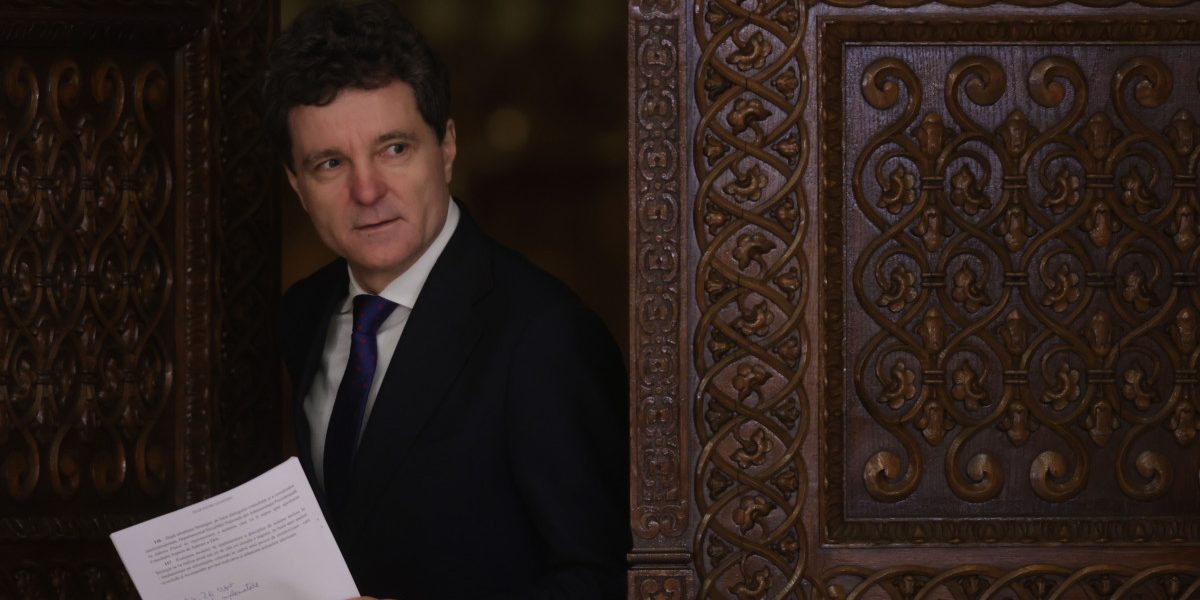 Nicușor Dan, atac la CCR: Legea guvernanței corporative, contestată de primar