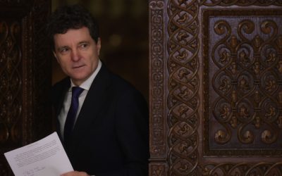 Președintele Nicușor Dan contestă la Curtea Constituțională legea privind guvernanța corporativă a întreprinderilor publice Primarul General al Capitalei, Nicușor Dan, a sesizat Curtea Constituțională a României (CCR) cu privire la legea de aprobare a Ordonanței de Urgență (OUG) nr