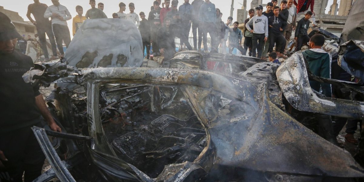 Atac israelian într-o școală din Gaza ucide 10, OMS oprește evacuările după moartea unui angajat