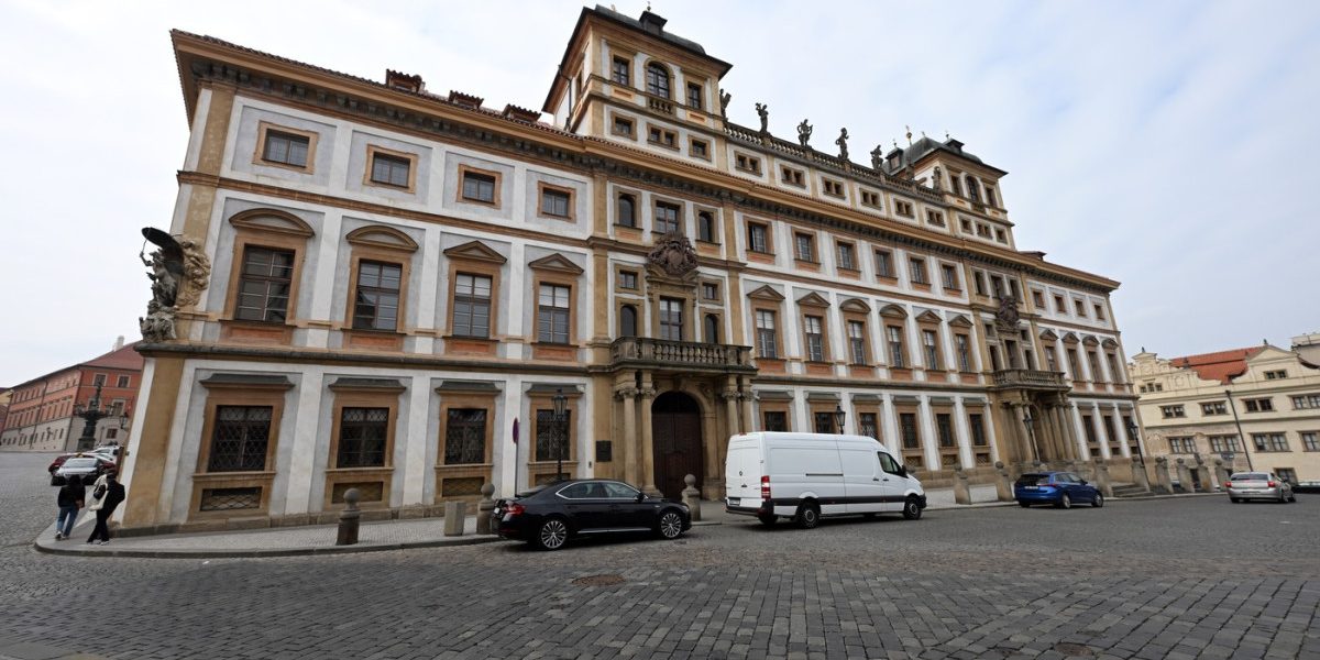 MAE Ceh convoacă ambasadorul Rusiei după amenințările Moscovei la producători