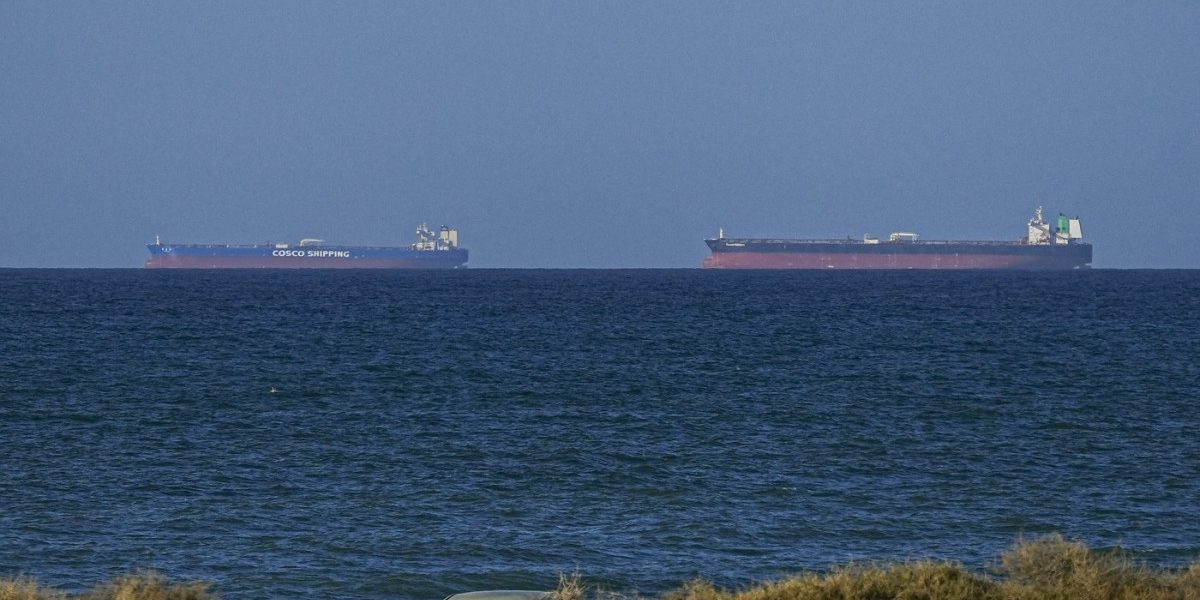 Iranul avertizează navele: ocolirea Strâmtorii Ormuz, din cauza minelor