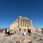 Restricții DRASTICE în Grecia: Amenzi de 3.000€ pentru femei în sezonul estival