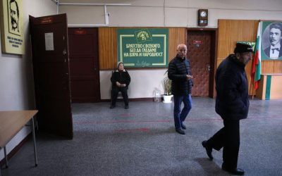 Alegeri Bulgaria: Haos total la start, șefi de secții absenți, Radev vs. Orban