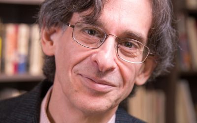 Alfie Kohn, autor și speaker influent în domeniul educației și parentingului, va susține o conferință la București pe 10 mai 2026, eveniment ce va aborda teme cruciale pentru dezvoltarea copiilor și a adulților