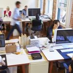 Cine sunt românii ce trec la 4 zile de lucru și ce se întâmplă cu salariile?