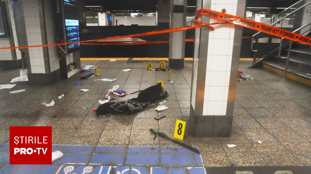 Atac sângeros la metroul din New York: Un individ înarmat a înjunghiat trei persoane