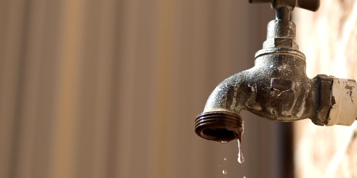 Apă caldă, reluată PROGRESIV în București, după incendiul de la CET Vest