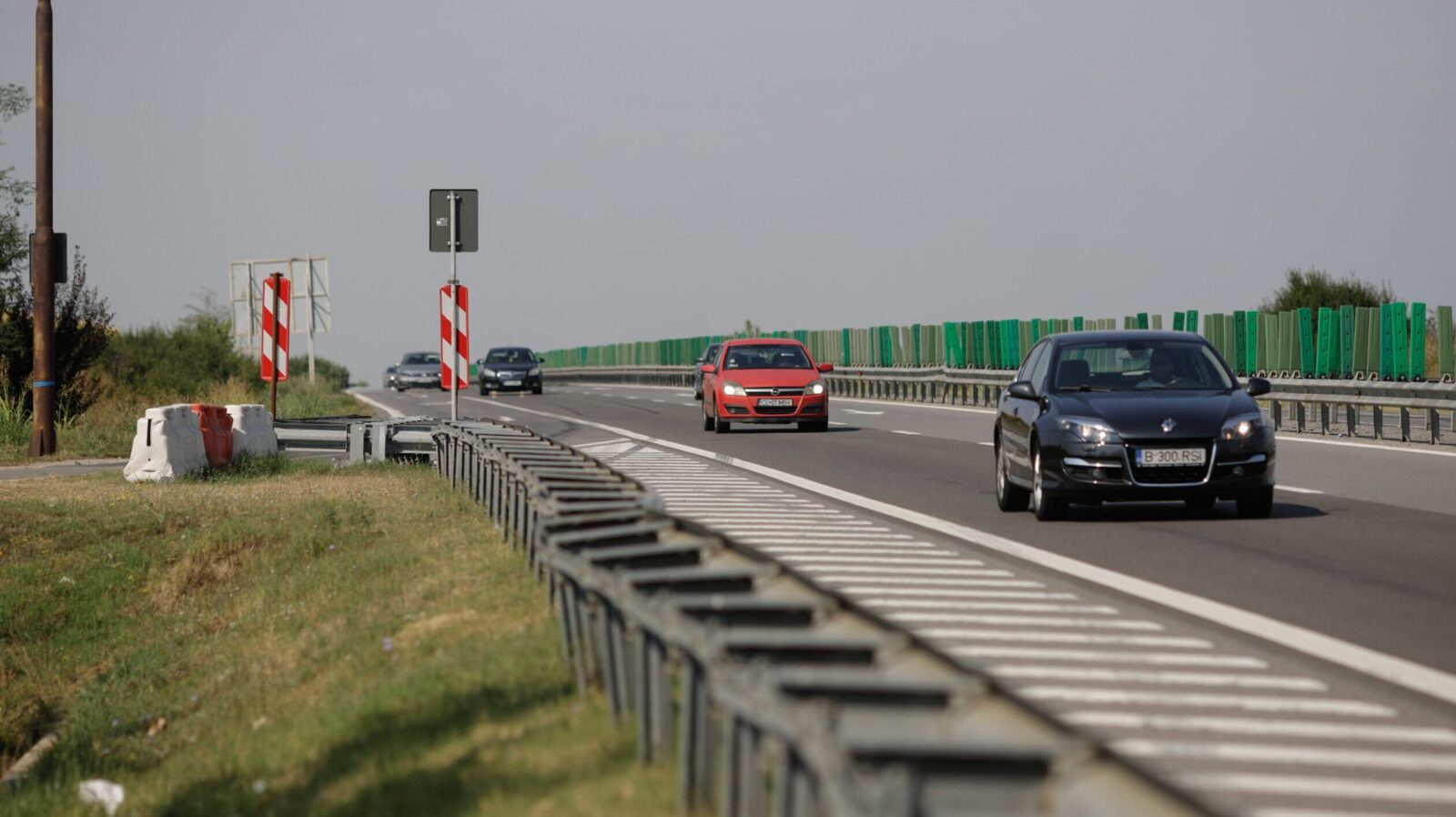 Circulația camioanelor de peste 7,5 tone, restricționată de Paște pe drumurile din țară Compania Națională de Administrare a Infrastructurii Rutiere (CNAIR) va impune restricții de circulație pentru vehiculele de mare tonaj în perioada sărbătorilor Pascale