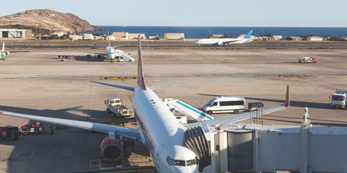 UE: Scapă de kerosenul din Orientul Mijlociu, importă din SUA