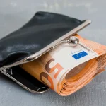 Străini prinși pe autostradă după jaful de 60.000 lei. Poliția a recuperat banii