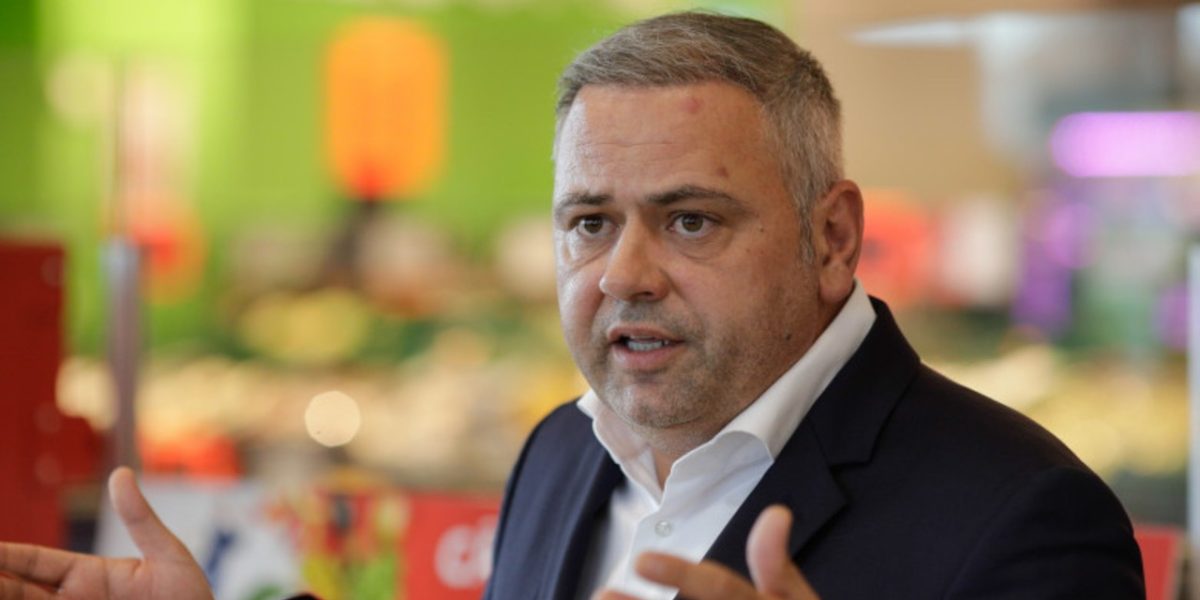 Noi scumpiri după Paște: Ministrul avertizează penurie pe rafturile din România