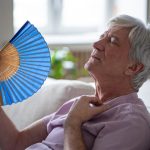 Află de ce transpirația excesivă te „invadează” după 40 de ani